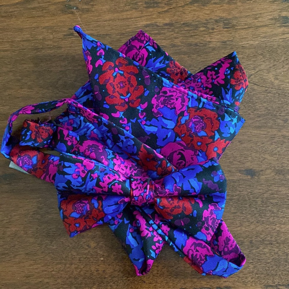Top man Bow tie and pocket square, formal or fun! A melange of subdued roses